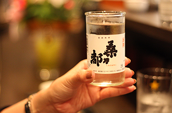 餃子バルの日本酒